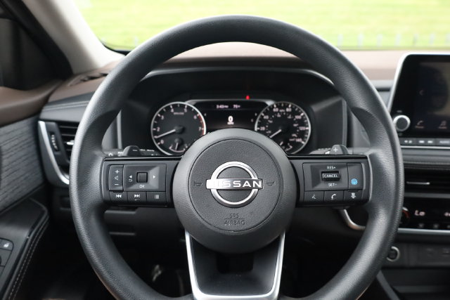 Certified 2023 Nissan Rogue SV AWD/4WD image 17
