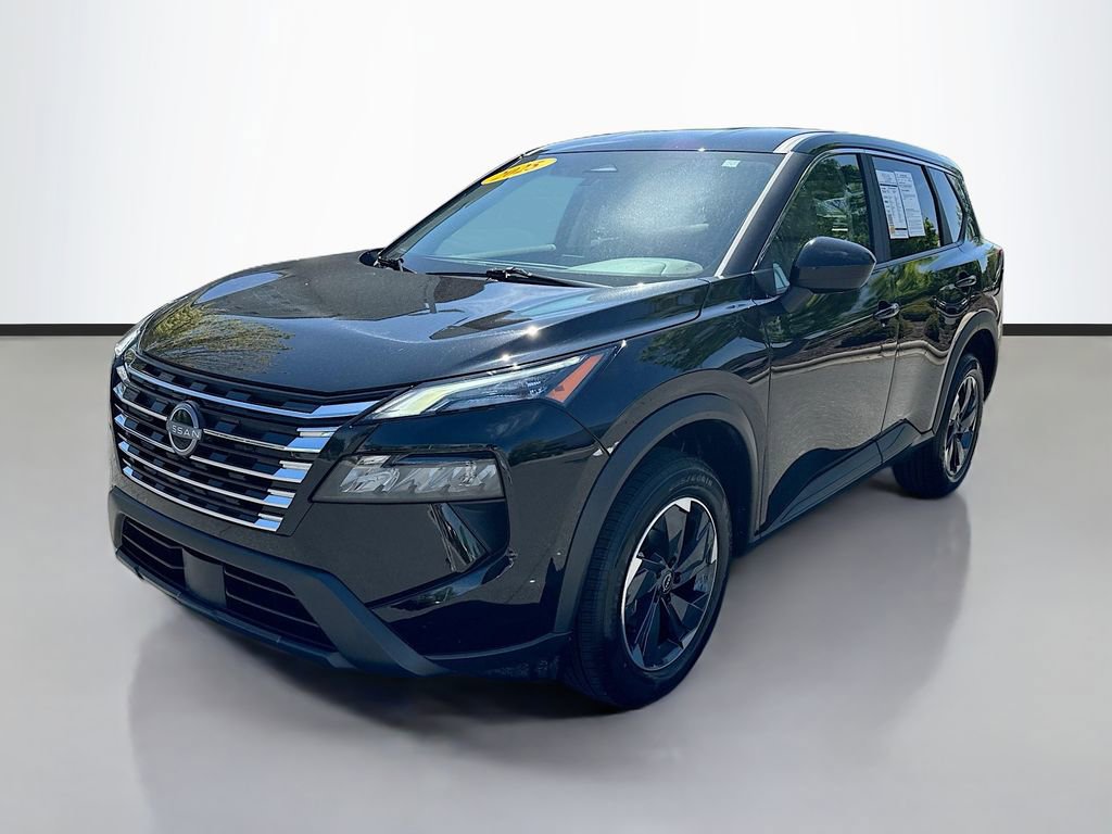 Used 2025 Nissan Rogue SV image 3