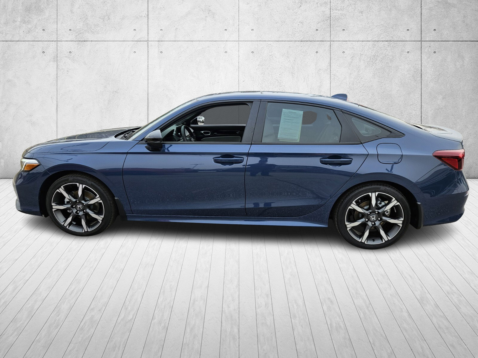 Used 2025 Honda Civic Sport image 4