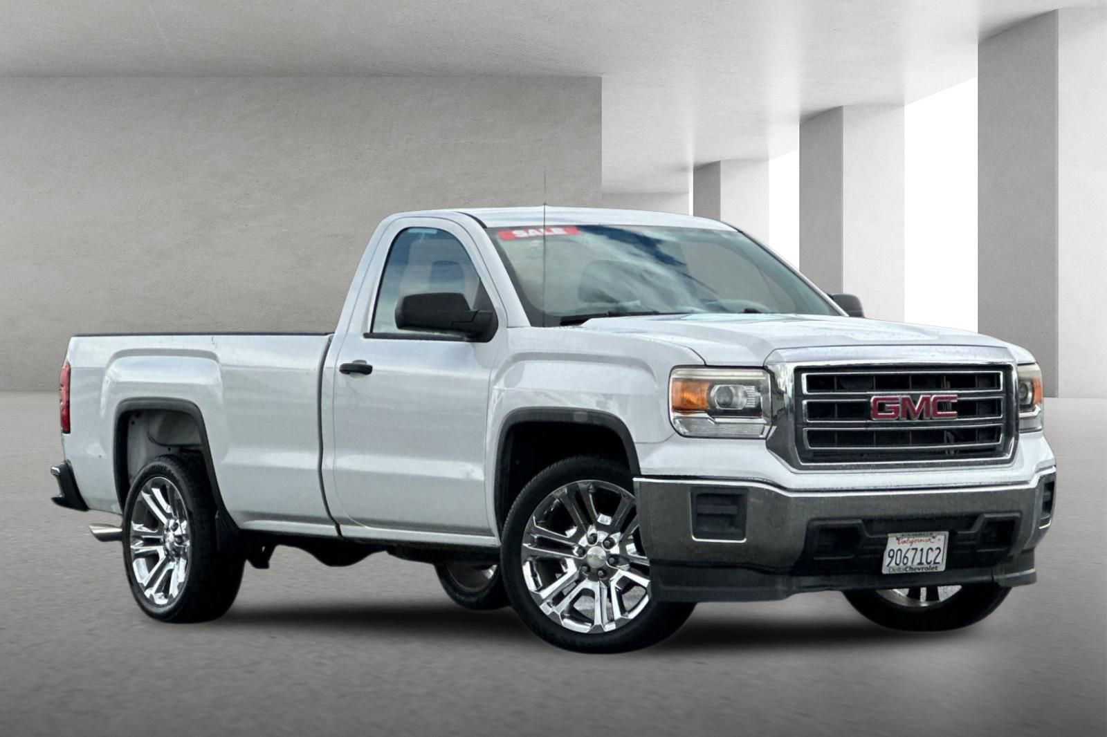 Used 2015 GMC Sierra 1500 2WD Regular Cab image 1