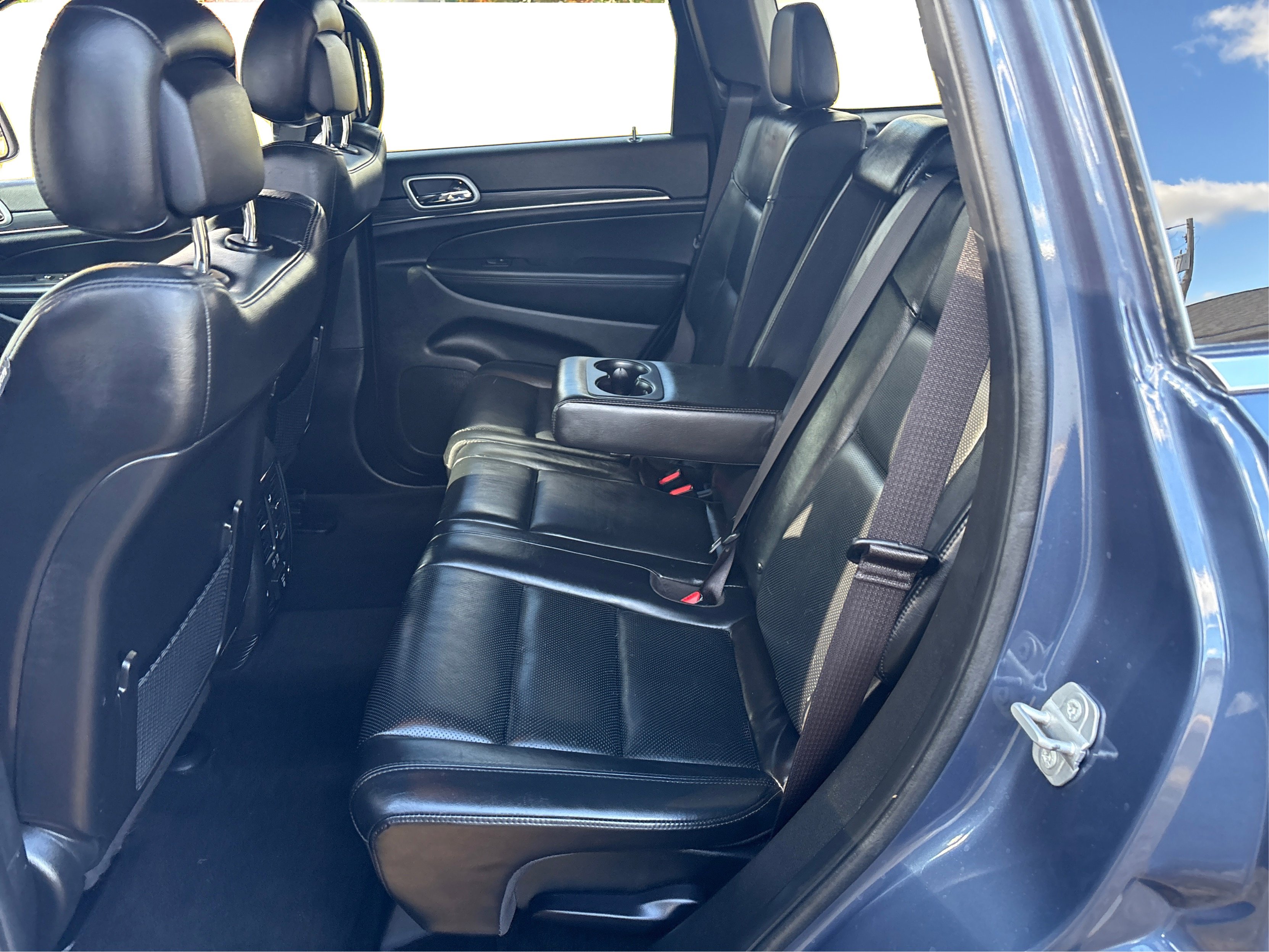 Used 2021 Jeep Grand Cherokee Limited w/ Luxury Group II image 10