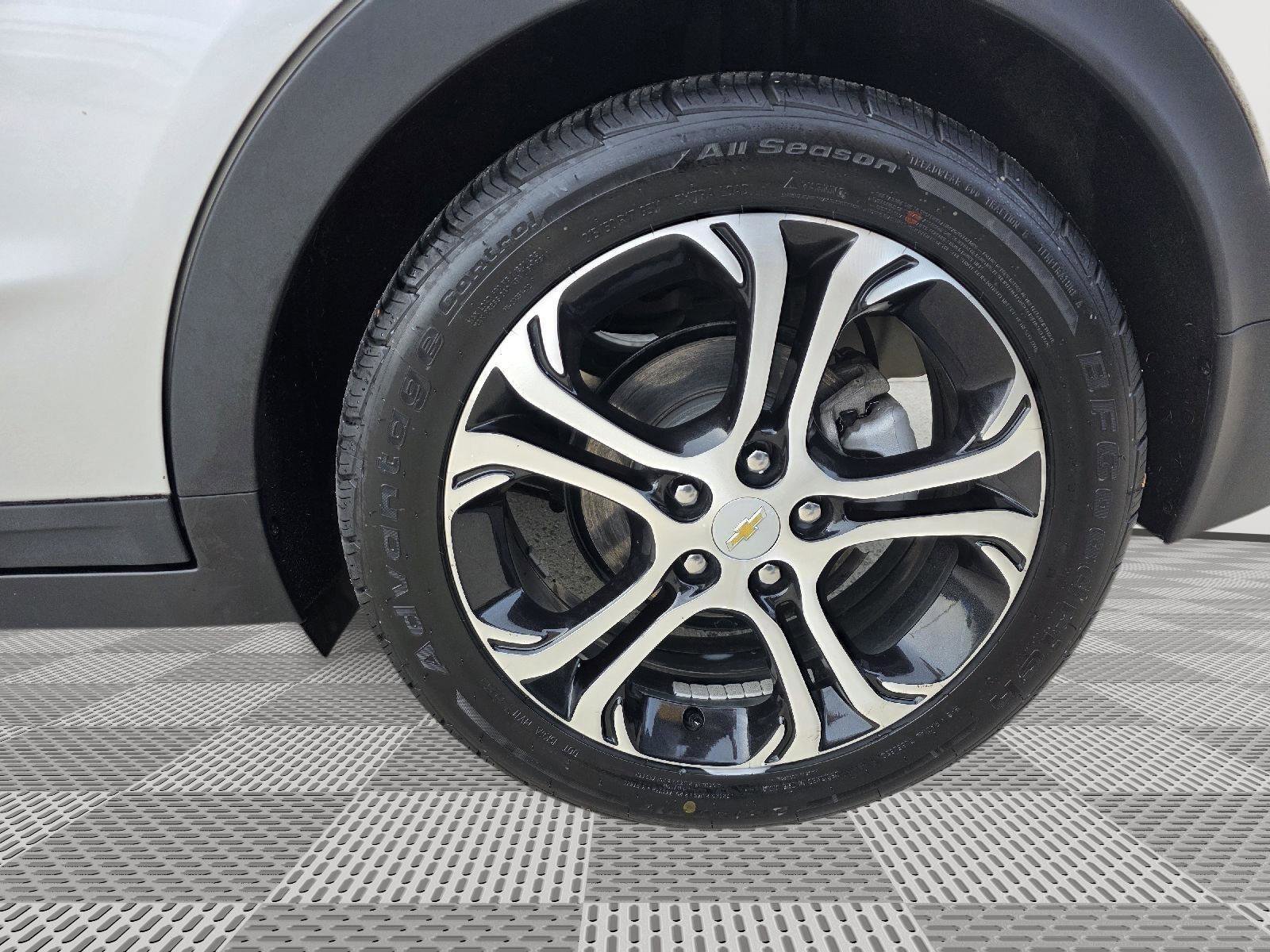 Used 2017 Chevrolet Bolt Premier image 22