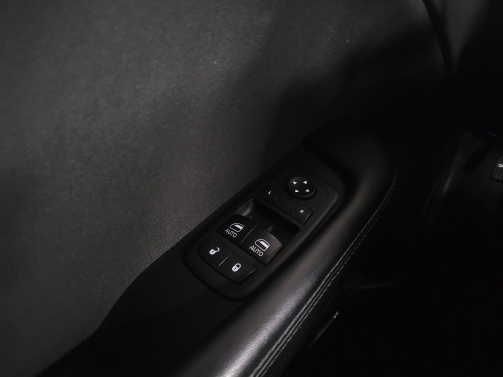 Used 2017 Dodge Challenger SXT image 27