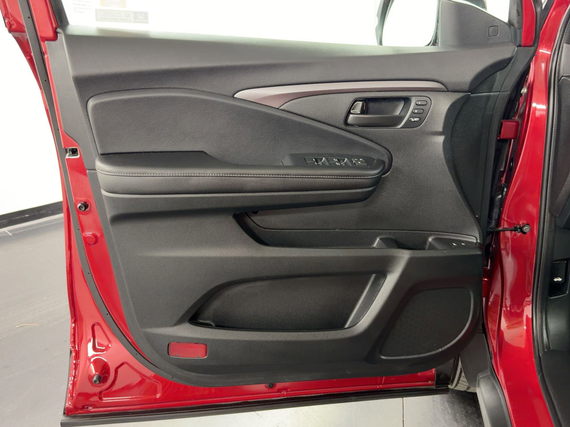 Certified 2023 Honda Passport EX-L image 29