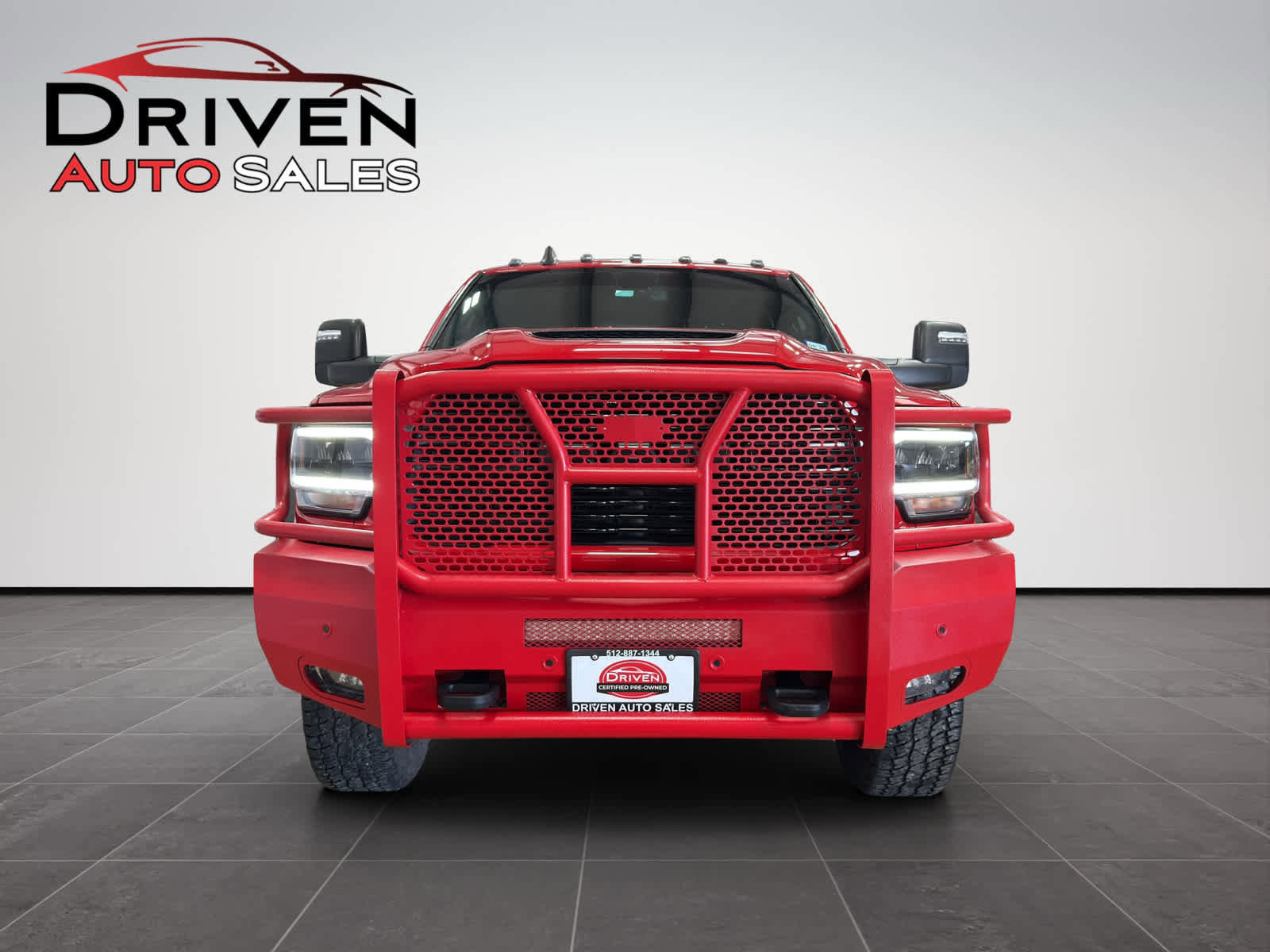 Used 2023 RAM 3500 Laramie w/ Night Edition image 10