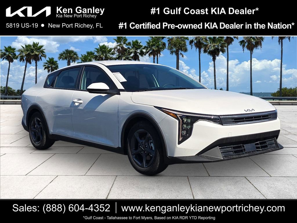 New 2025 Kia K4 LXS