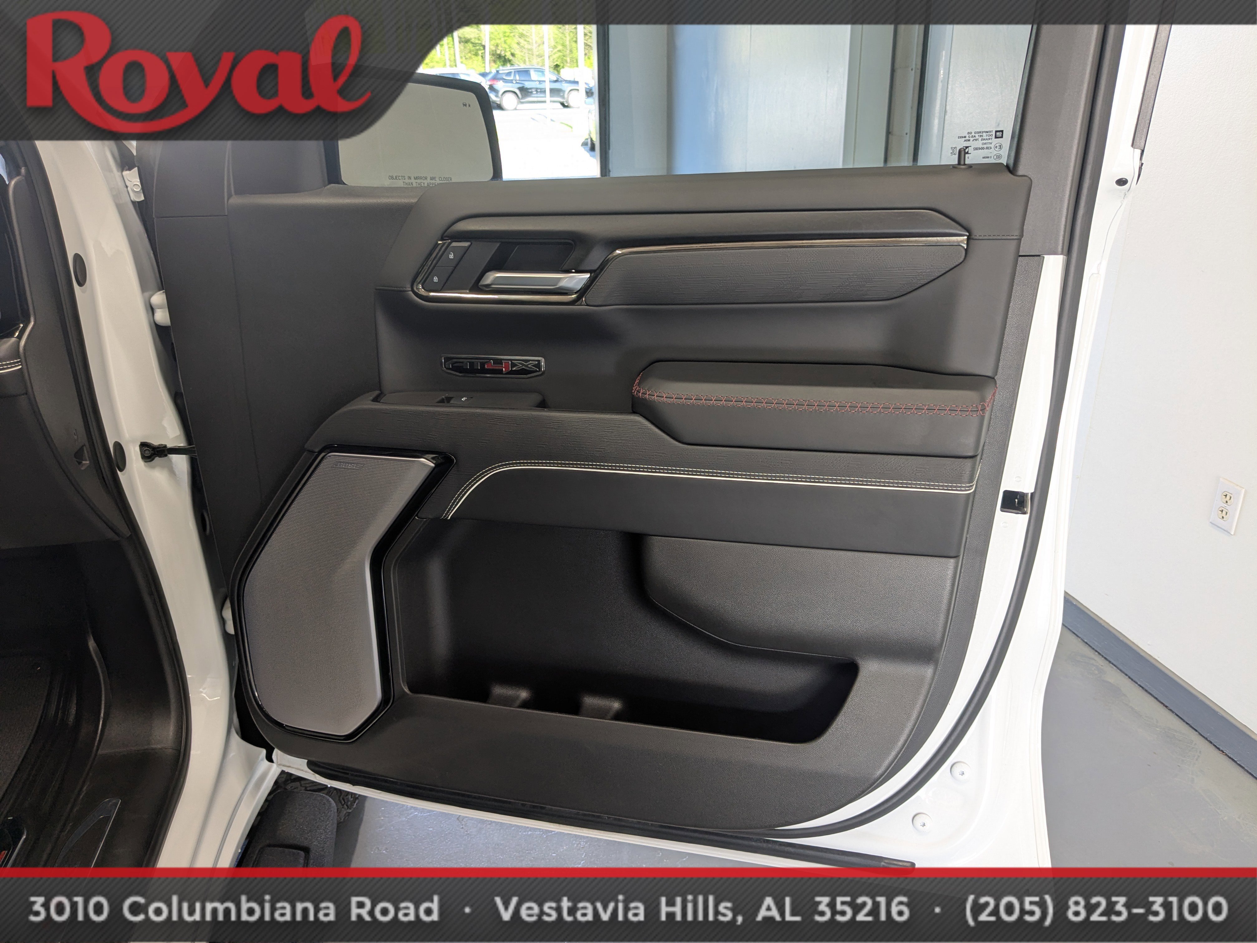 Used 2025 GMC Sierra 1500 AT4X image 7