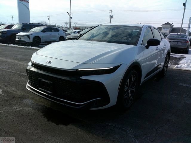 New 2026 Toyota Crown XLE image 5