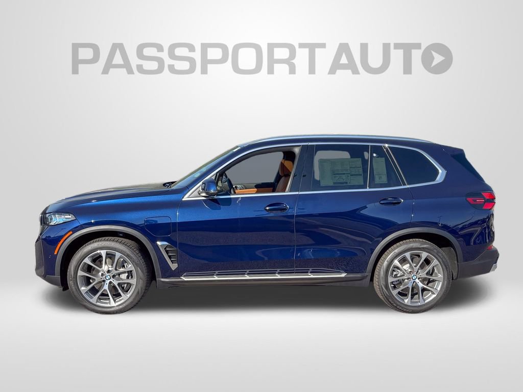 New 2026 BMW X5 xDrive50e w/ Climate Comfort Package AWD/4WD image 2