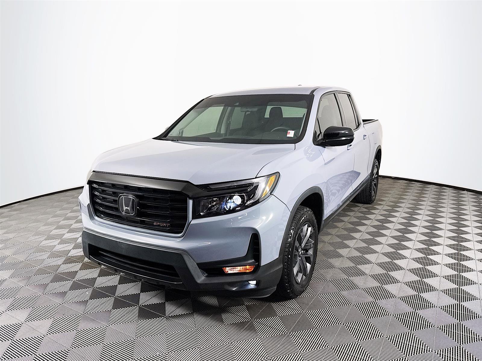Used 2023 Honda Ridgeline Sport image 4