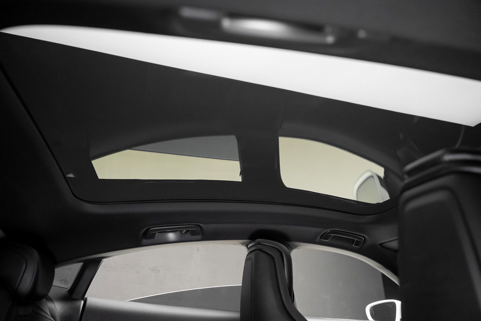 Used 2022 Porsche Taycan image 71