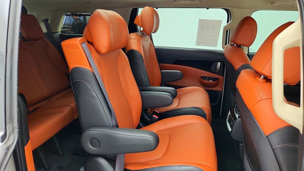 Used 2024 Kia Carnival SX Prestige FWD image 25
