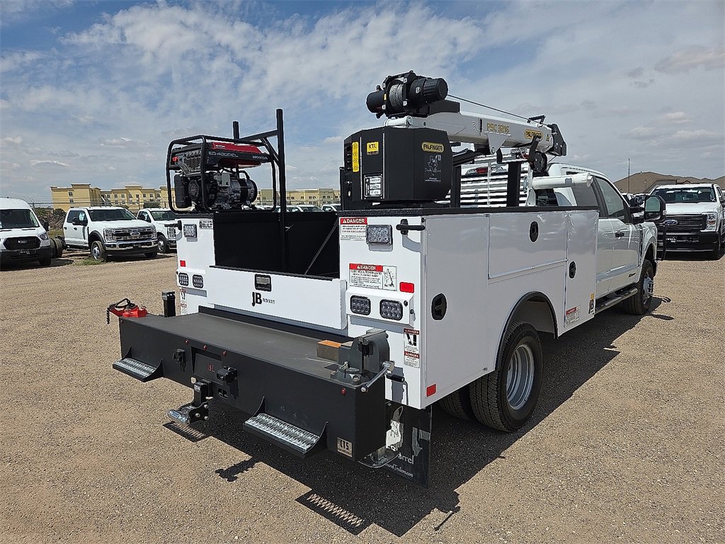 New 2025 Ford F350 XL w/ XL Chrome Package image 4