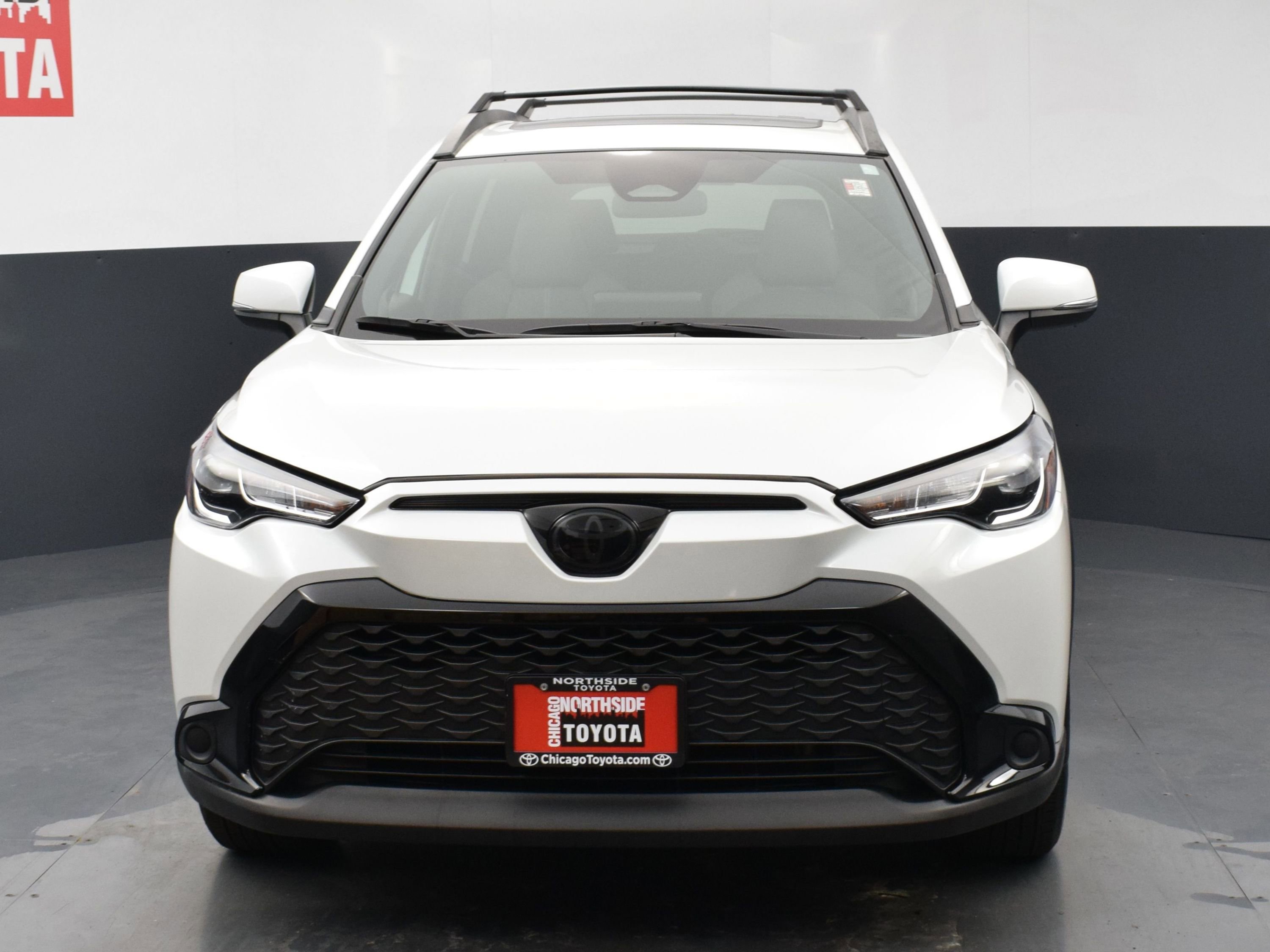 Used 2024 Toyota Corolla Cross AWD Hybrid w/ Moonroof Package image 7