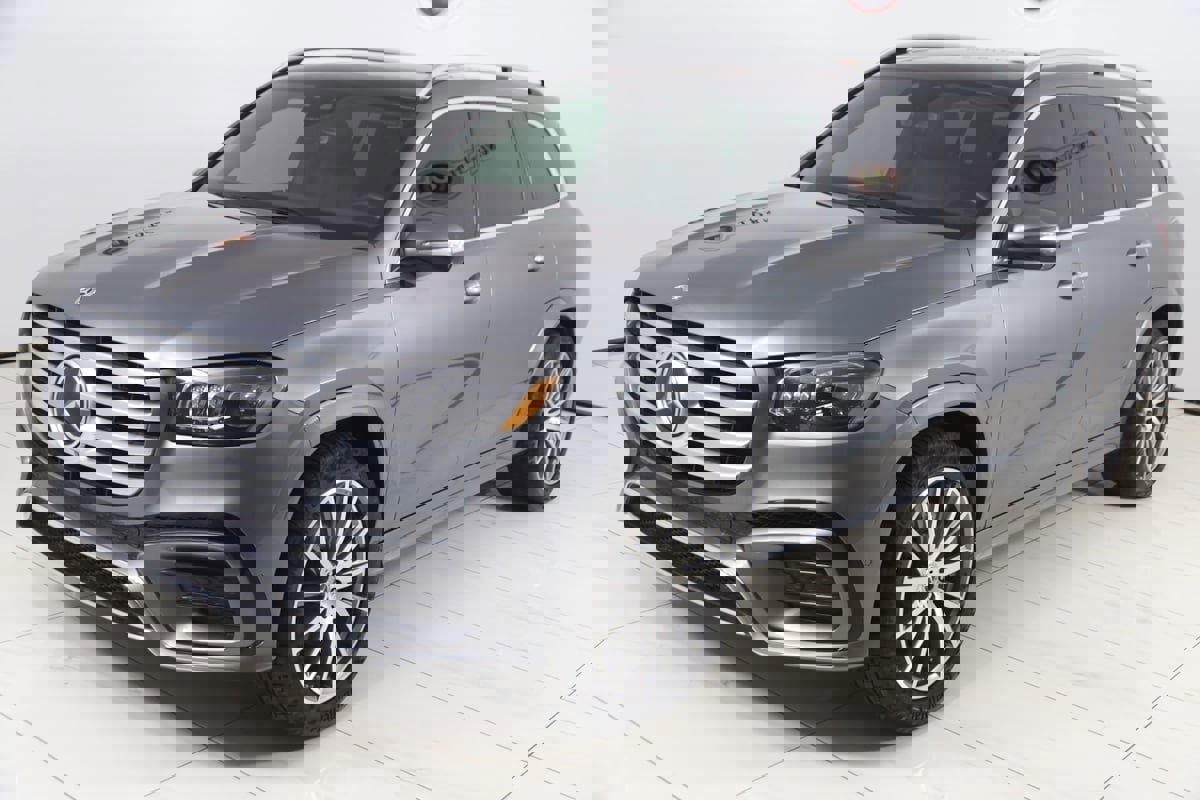 Used 2025 Mercedes-Benz GLS 450 4MATIC image 29