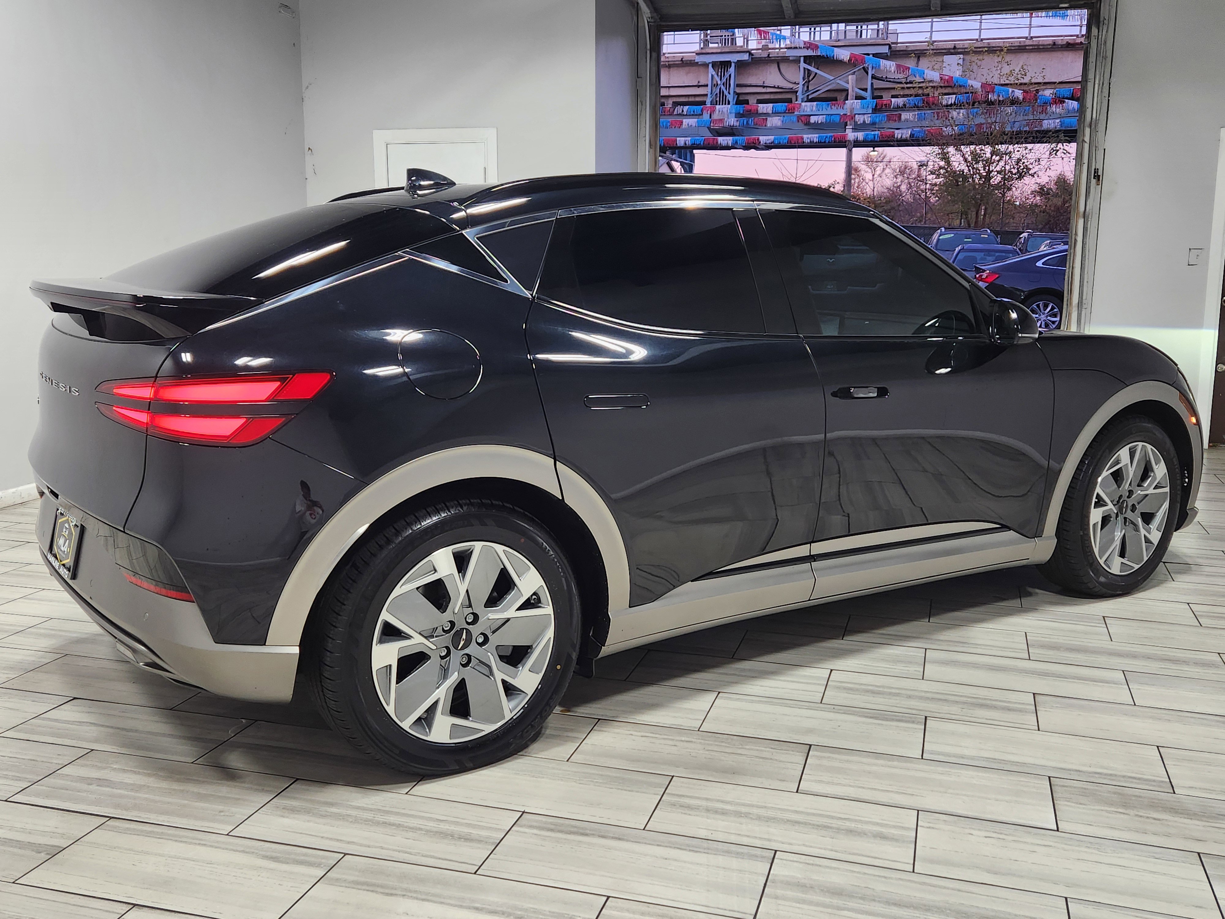 Used 2025 Genesis GV60 RWD image 5