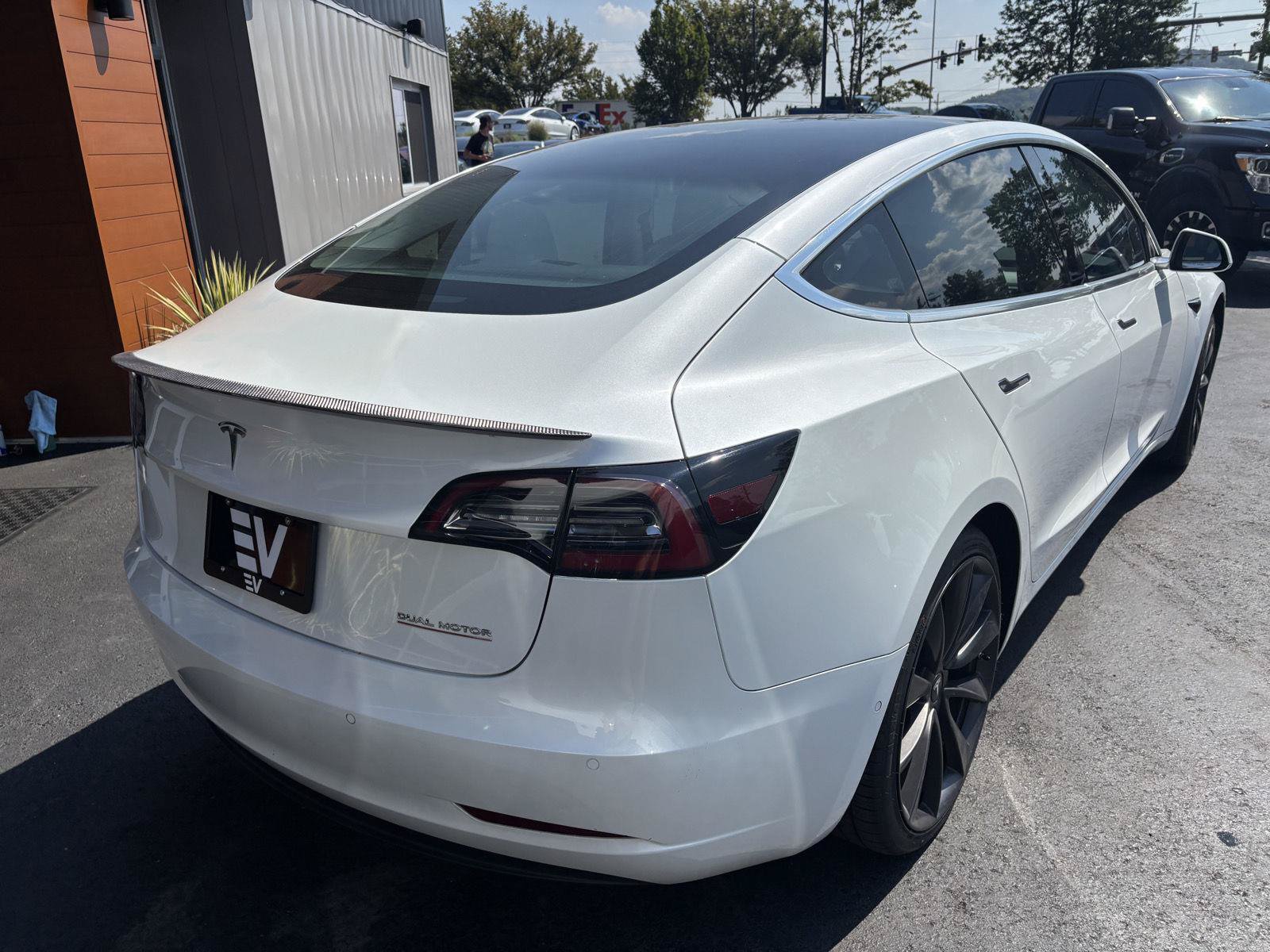 Used 2020 Tesla Model 3 Performance AWD/4WD image 9