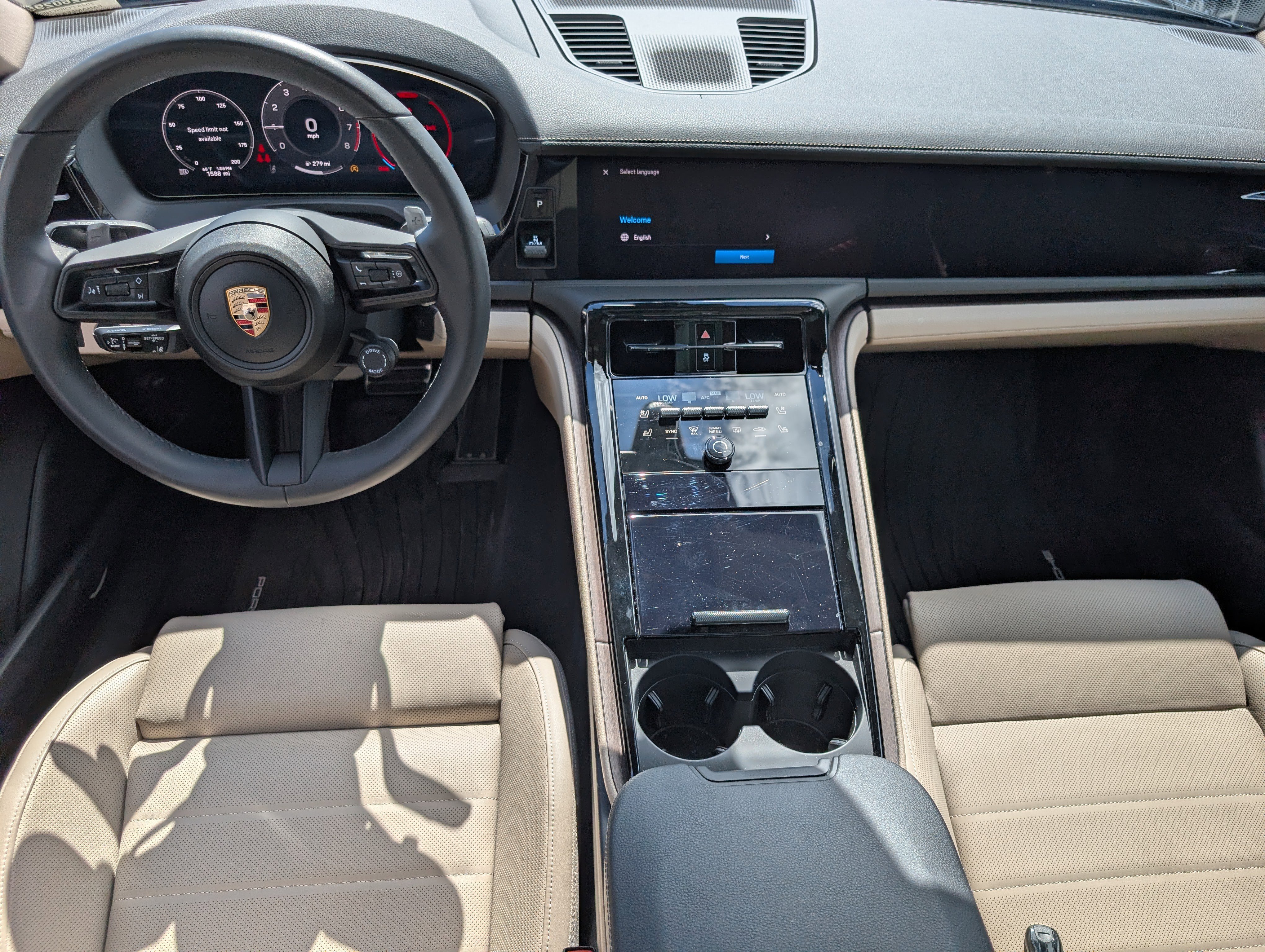 Certified 2025 Porsche Panamera 4 image 7