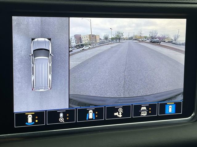 Used 2021 GMC Yukon Denali w/ Denali Premium Package image 47