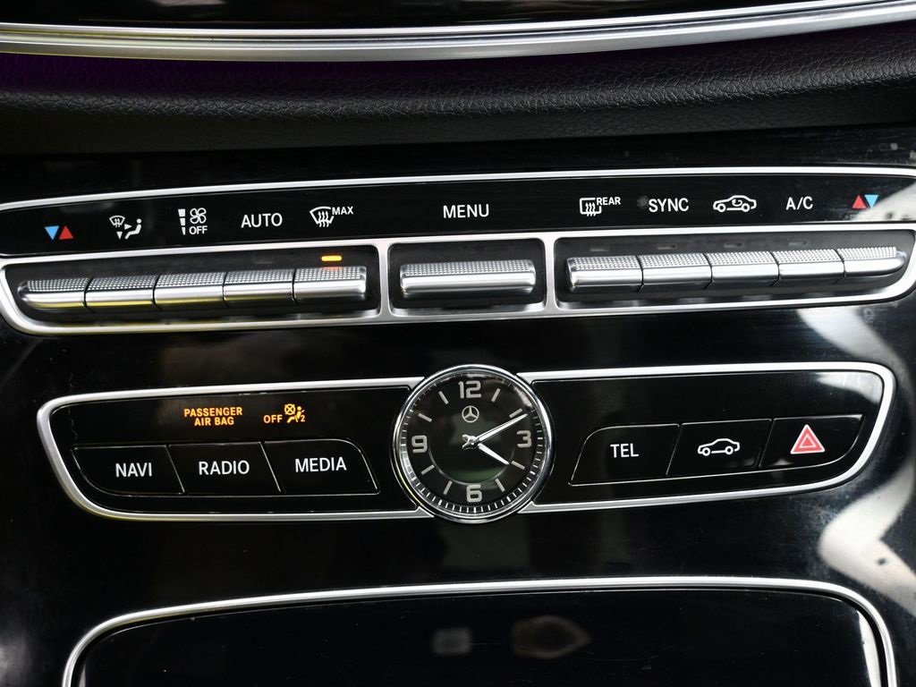 Used 2020 Mercedes-Benz E 350 4MATIC Sedan w/ Premium Package image 31