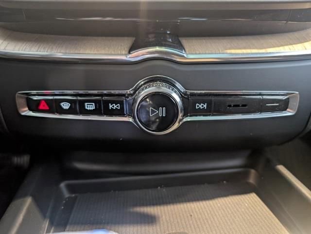 Used 2026 Volvo XC60 B5 Core w/ Climate Package image 21