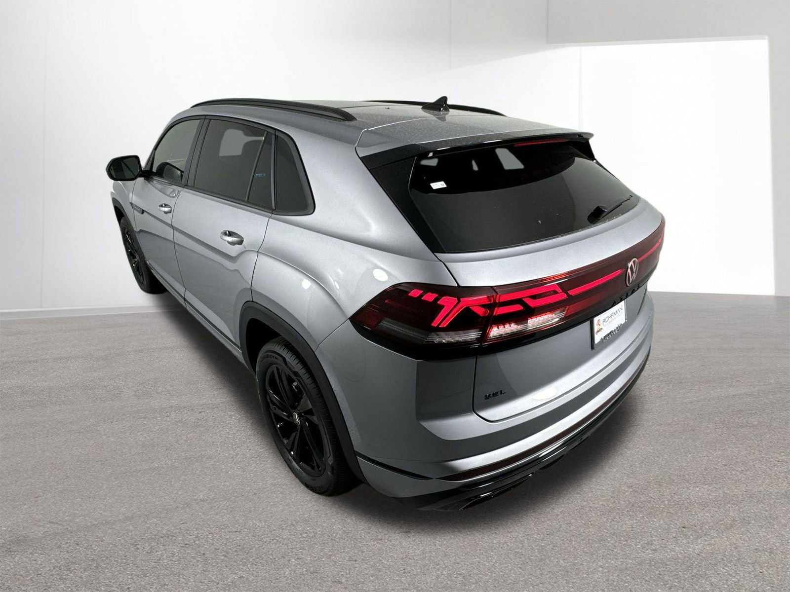 Used 2025 Volkswagen Atlas Cross Sport SEL R-Line image 35