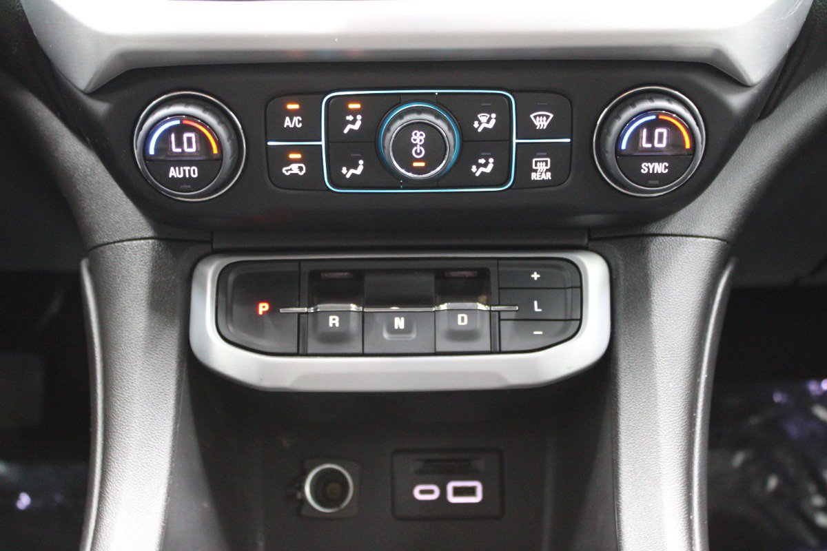 Used 2022 GMC Acadia SLT w/ LPO, Floor Liner Package FWD image 31