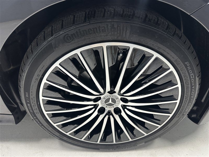 Used 2024 Mercedes-Benz CLE 300 4MATIC Coupe image 13