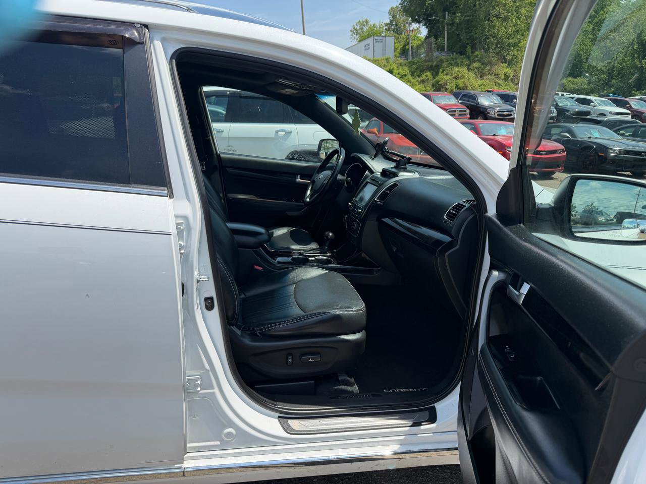 Used 2014 Kia Sorento SX FWD image 16