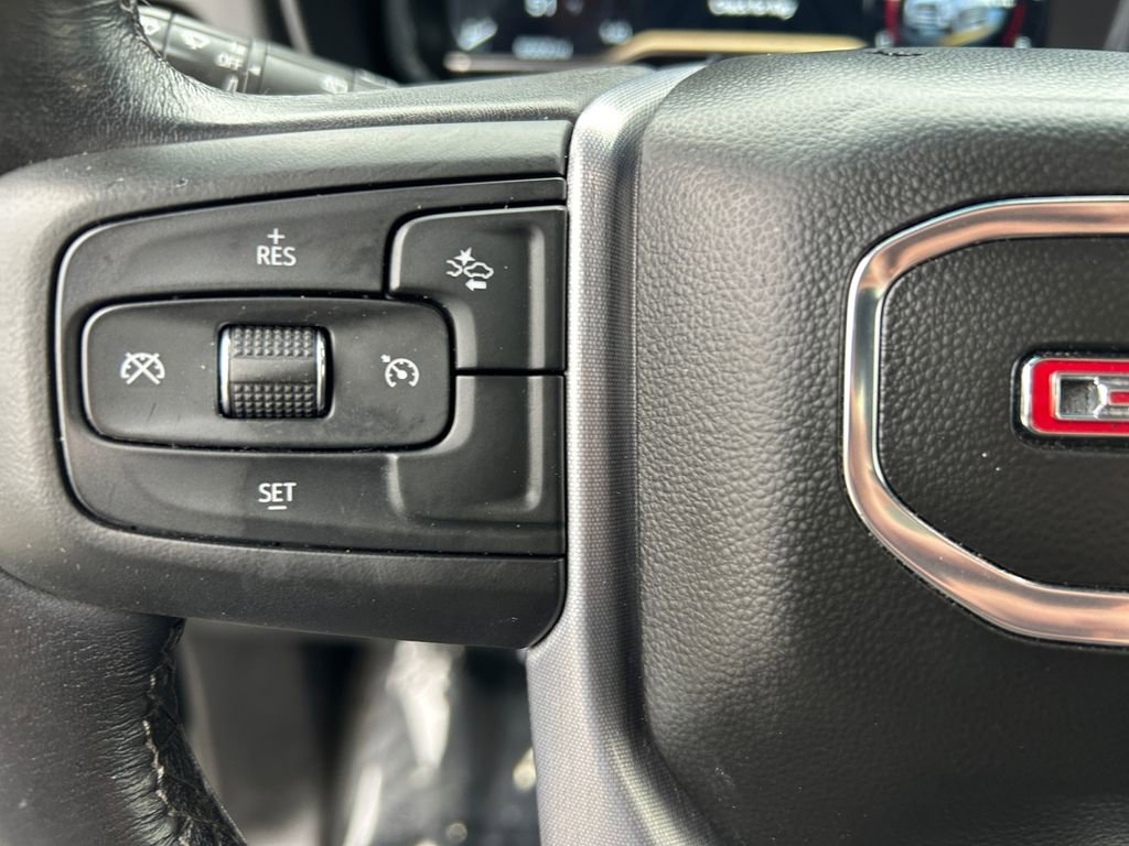 Used 2022 GMC Yukon XL SLE image 17