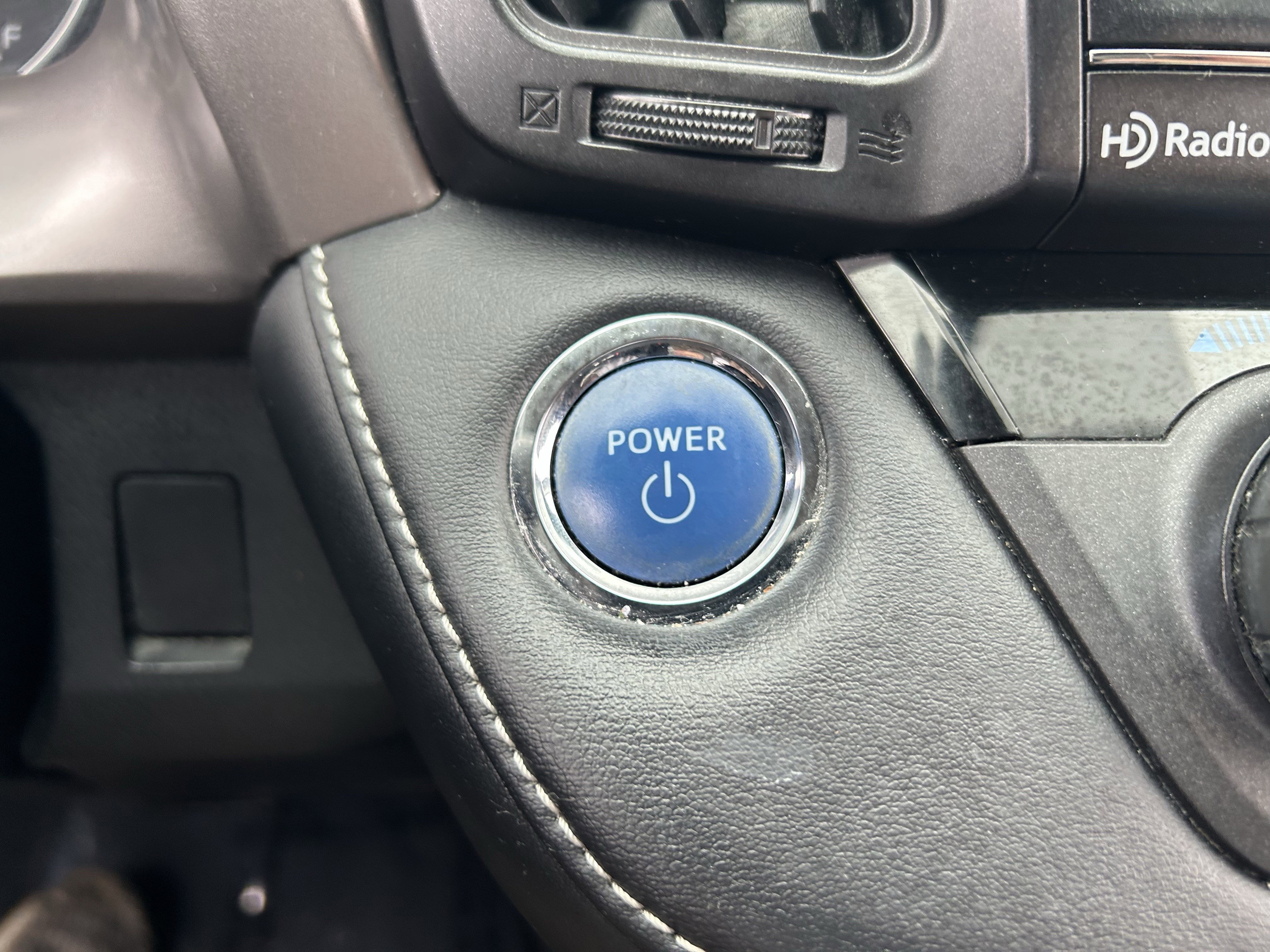 Used 2016 Toyota RAV4 XLE image 15