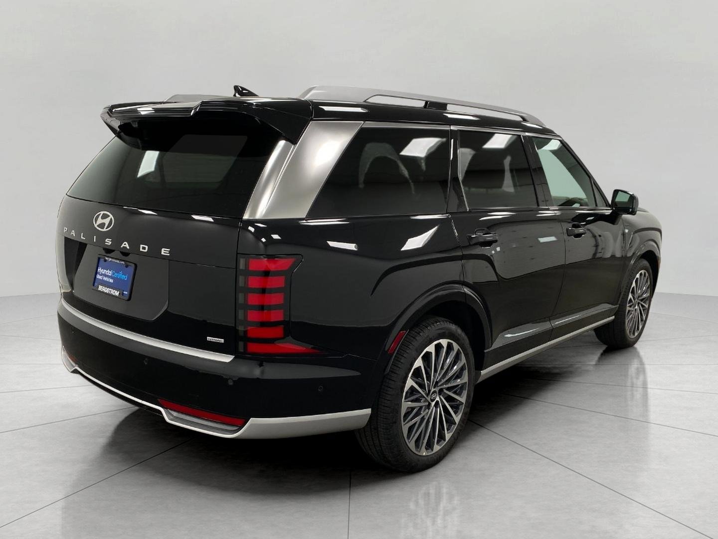 Certified 2026 Hyundai Palisade Calligraphy image 3