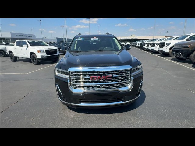 Certified 2023 GMC Acadia Denali w/ Denali Ultimate Package AWD/4WD image 3