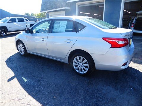 Used 2017 Nissan Sentra SV image 8