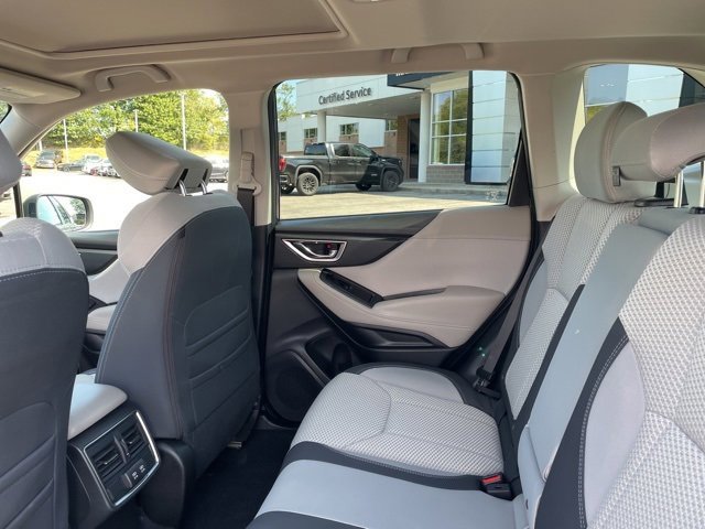 Used 2022 Subaru Forester Premium image 14