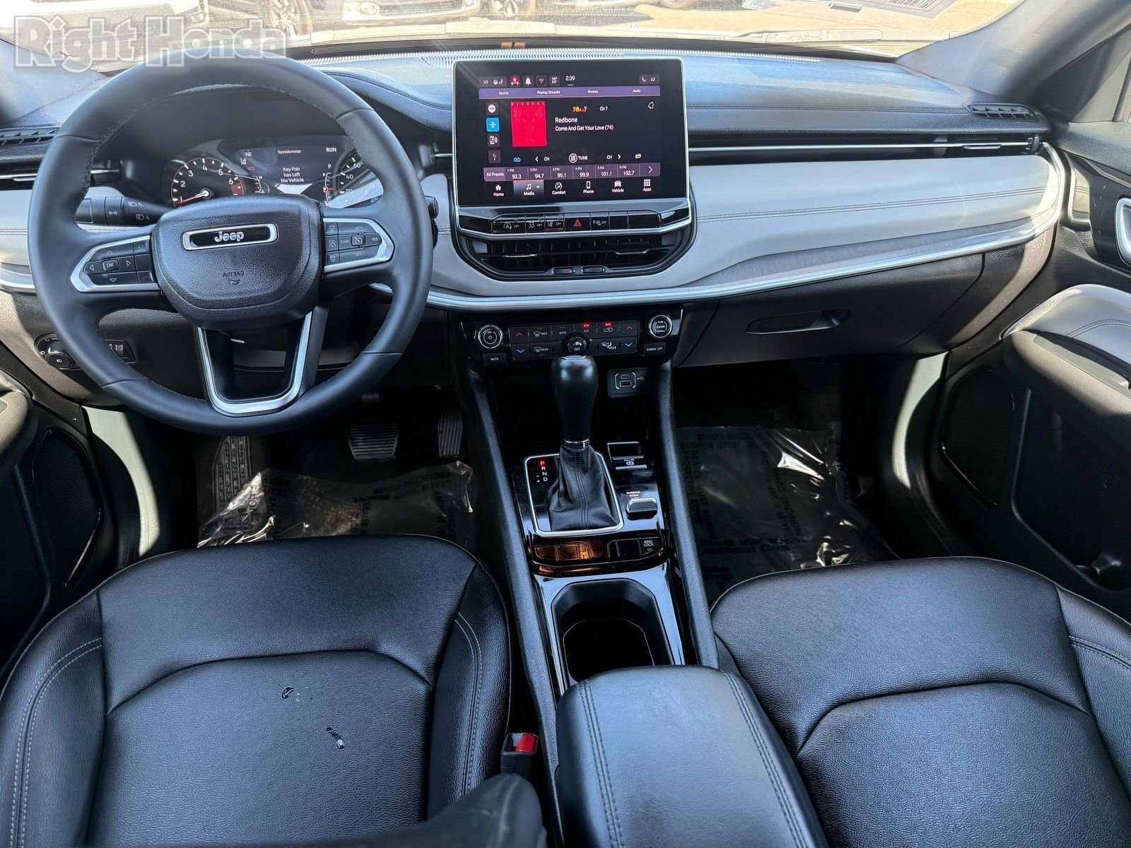 Used 2025 Jeep Compass Limited image 28