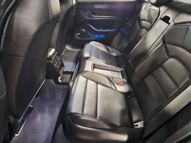 Used 2022 Porsche Taycan image 12