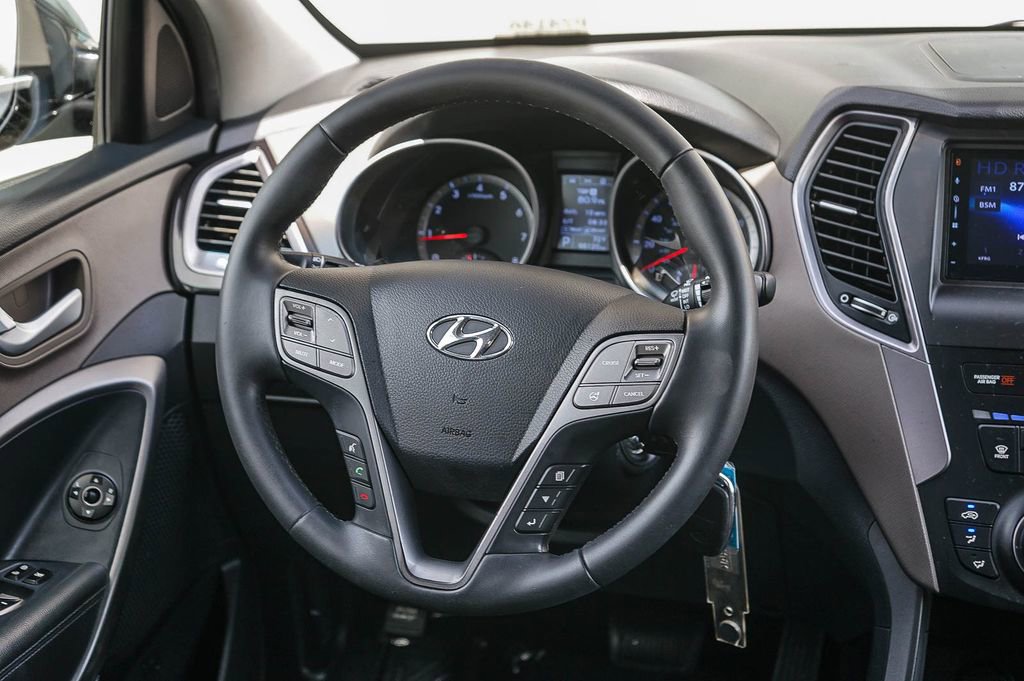 Used 2014 Hyundai Santa Fe GLS image 14