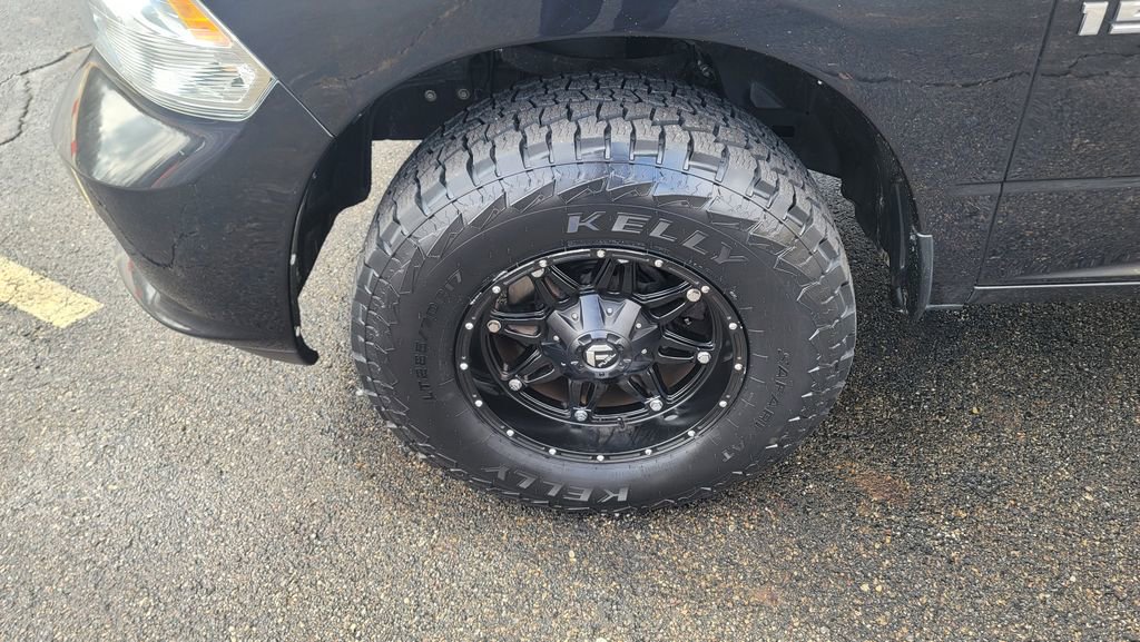 Used 2017 RAM 1500 Express w/ Express Value Package image 6