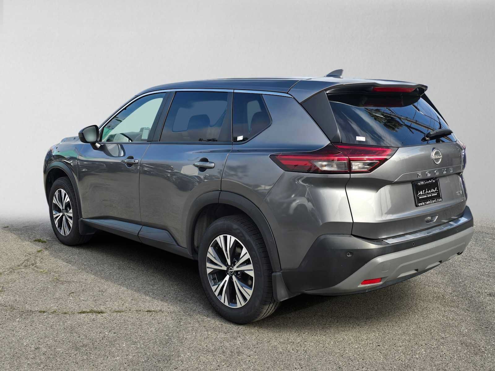 Used 2023 Nissan Rogue SV FWD image 5