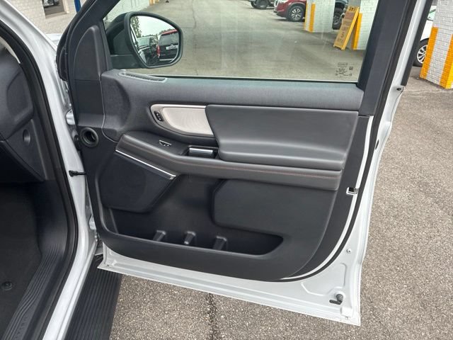 Used 2025 Ford Expedition Active RWD image 45