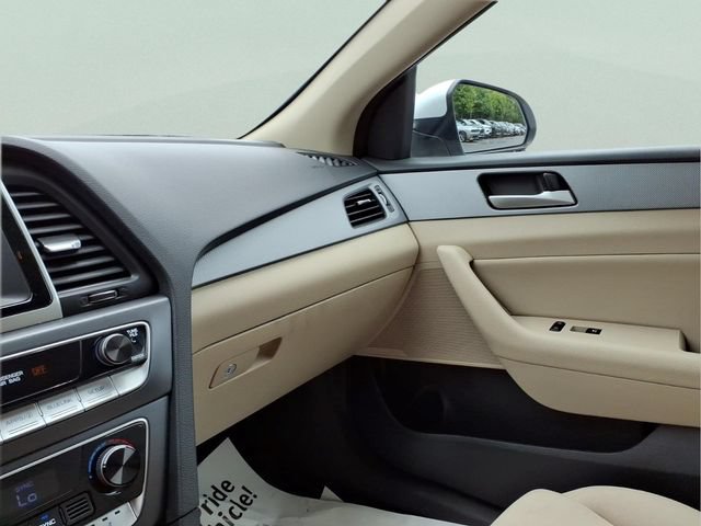 Used 2019 Hyundai Sonata SEL w/ Winter Weather Package FWD image 25