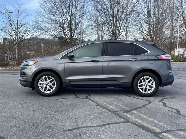Used 2022 Ford Edge SEL image 2