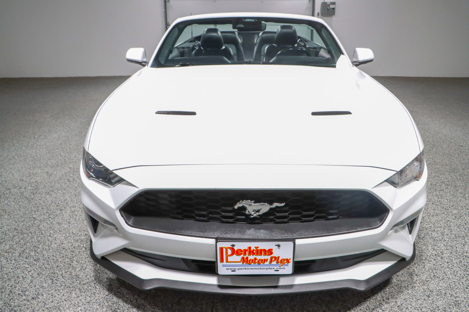Used 2022 Ford Mustang Premium RWD image 4