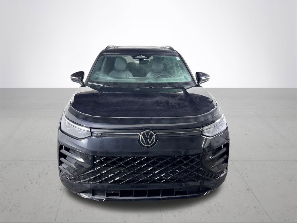 New 2026 Volkswagen Tiguan SE R-Line image 3