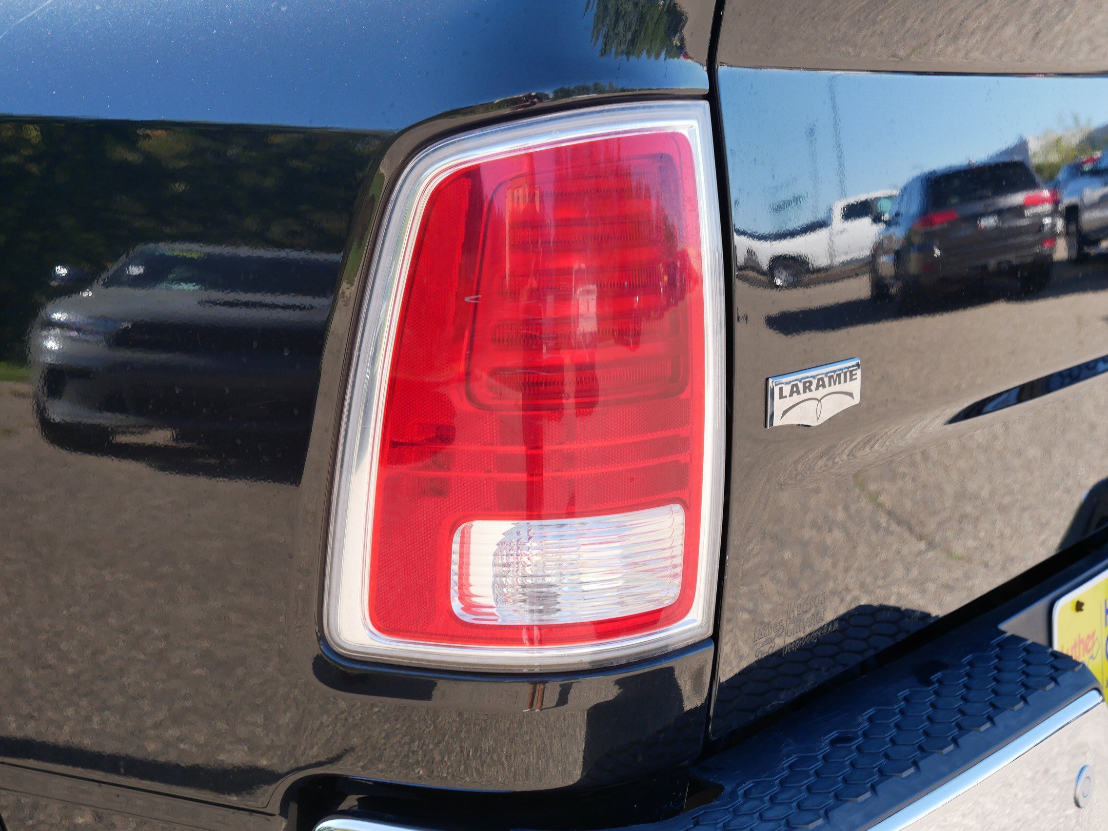 Used 2018 RAM 2500 Laramie w/ Snow Chief Group image 17