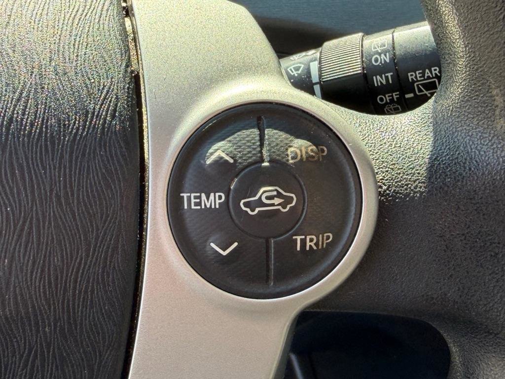 Used 2014 Toyota Prius Two image 31