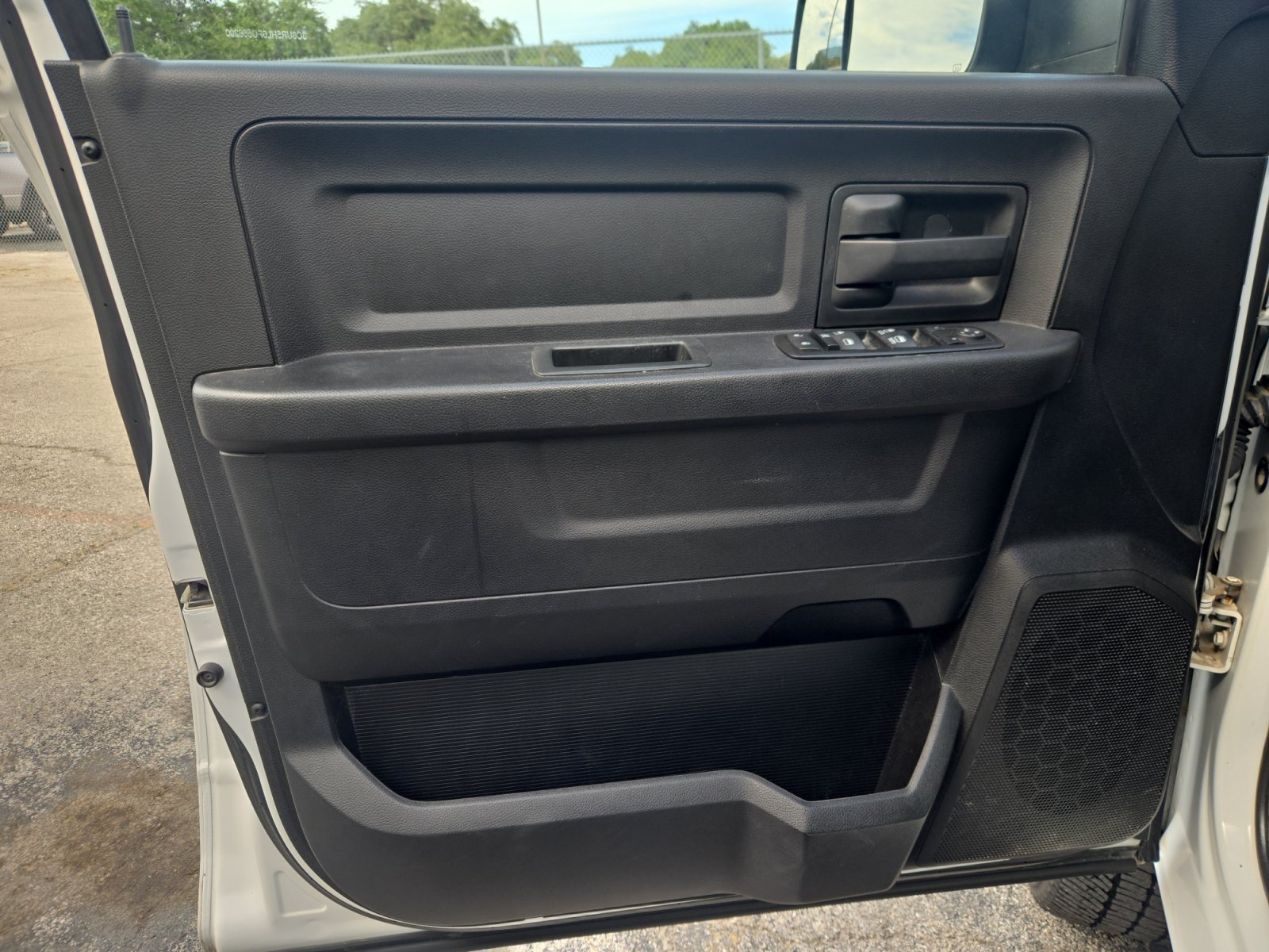 Used 2015 RAM 2500 Tradesman w/ Chrome Appearance Group AWD/4WD image 27