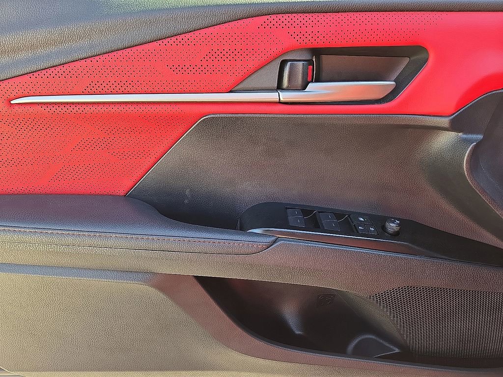 Used 2025 Toyota Camry XSE w/ Premium Package image 21