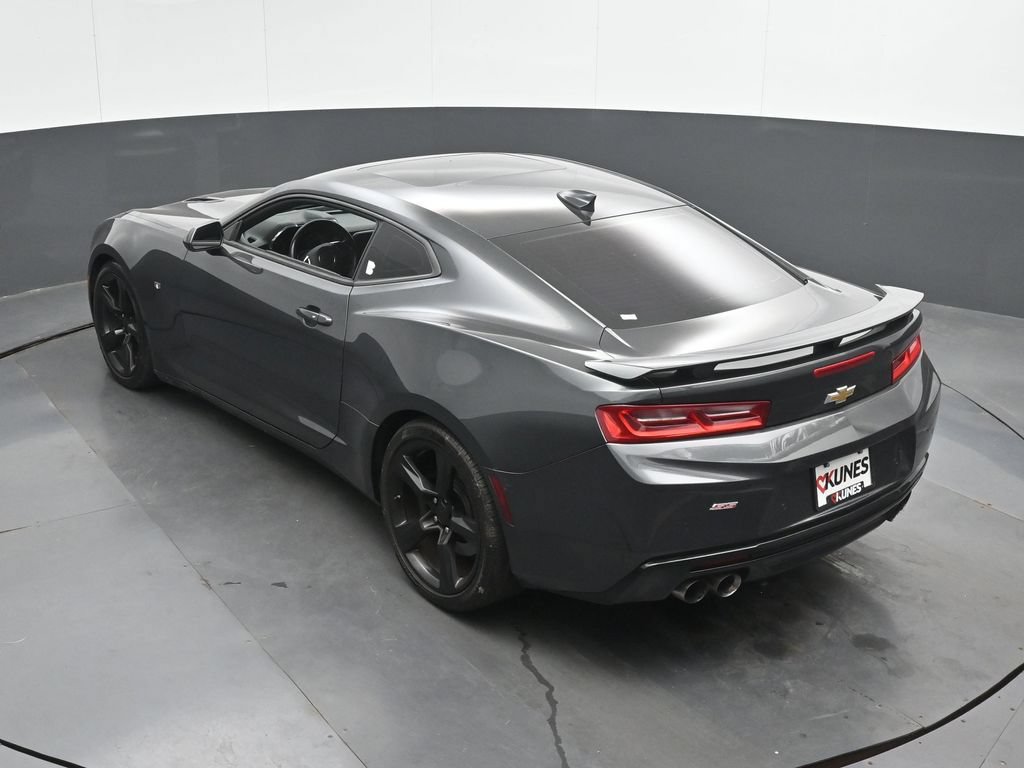 Used 2016 Chevrolet Camaro SS RWD image 39